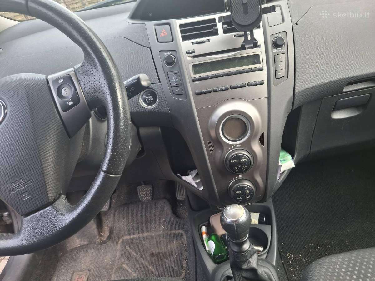 Parduodu automobilį Toyota Yaris - nuotraukos Nr. 7