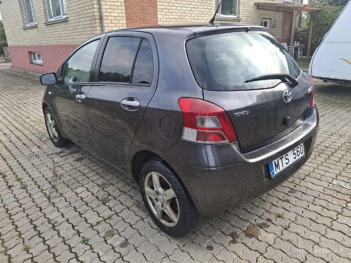 Parduodu automobilį Toyota Yaris - nuotraukos Nr. 4