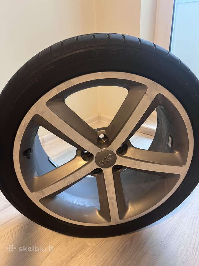 245/40zr18 Ratas