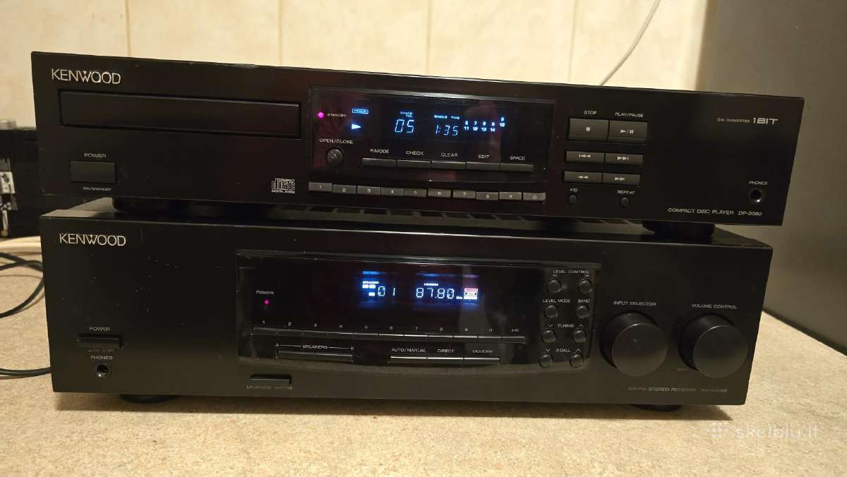 Kenwood resyveris ir CD grotuvas.