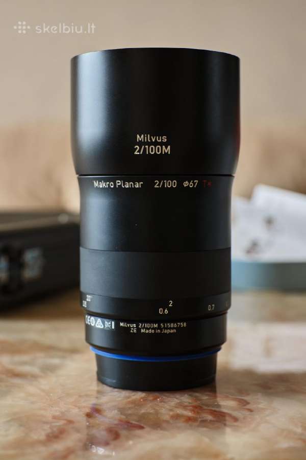 Zeiss Milvus 100 mm F2 Macro Planar *T Ze Canon
