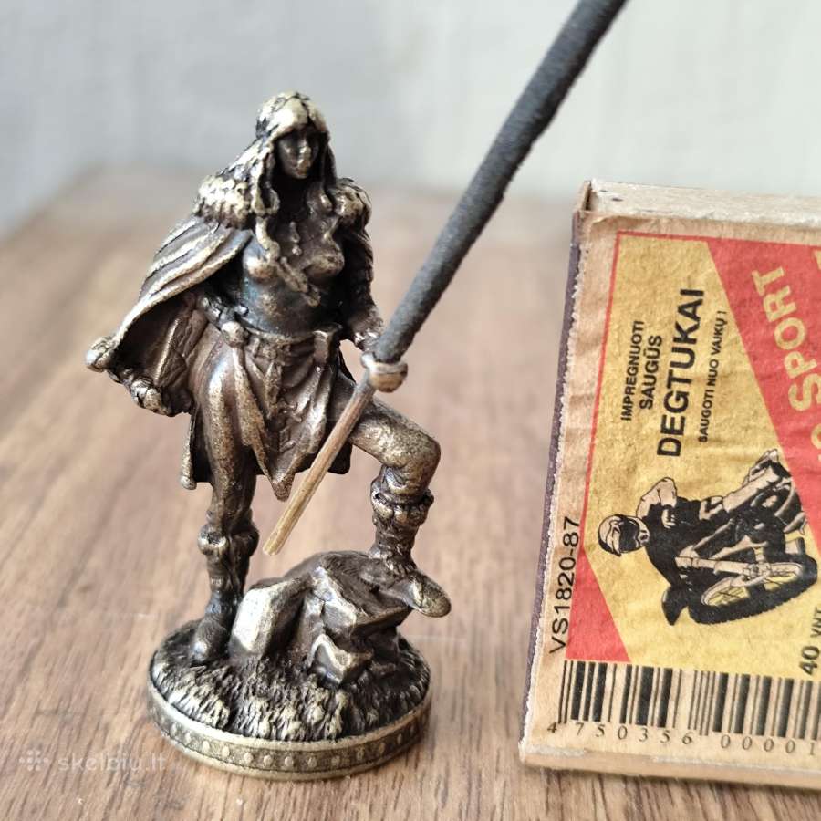 Zalvarine pakabinama sueities figurele - nuotraukos Nr. 5