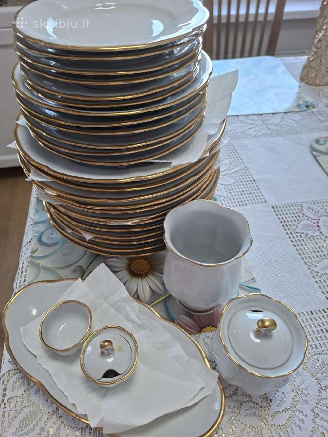 Sovietinės lėkštės su priedais
