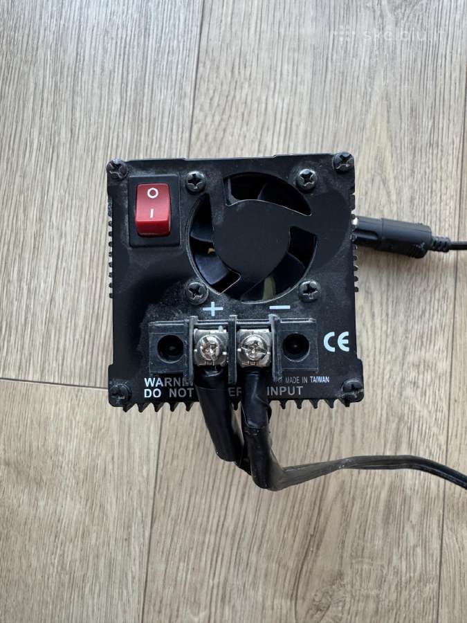 Inverteris 12v i 230v 300w - nuotraukos Nr. 3