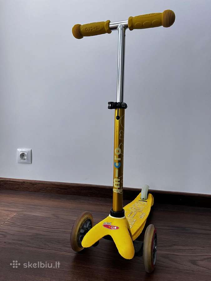 Mini Micro Deluxe paspirtukas