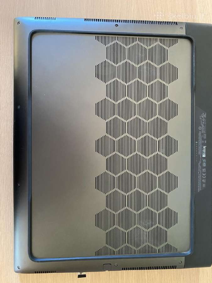 Dell Alienware m18 R1 Rtx4090 kompiuteris - nuotraukos Nr. 8