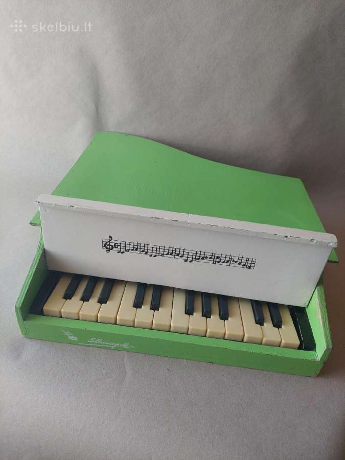 Senas vaikiškas pianinas