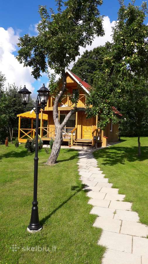 4-vietis namelis sodyboje Lazduona