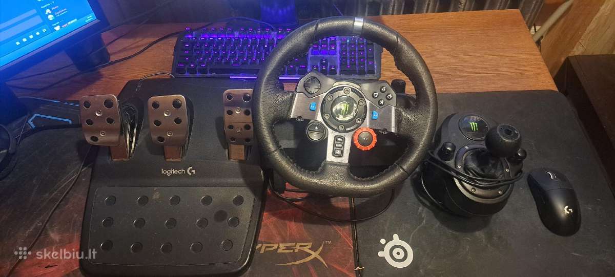 Logitech G29 + Logitech Driving Force Shifter