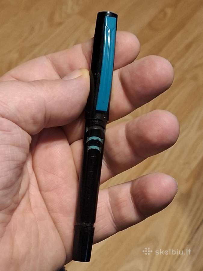 Plunksnakotis ,Pelikan''