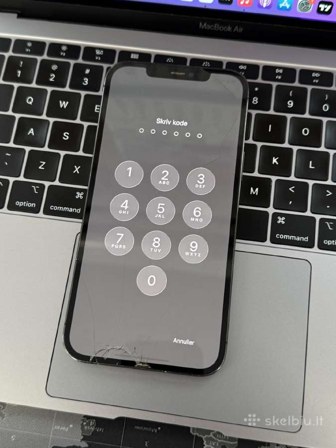 iPhone 12 Pro Max iCloud