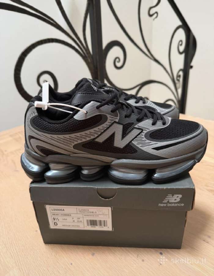 New Balance batai ir Burberry džemperis - nuotraukos Nr. 4