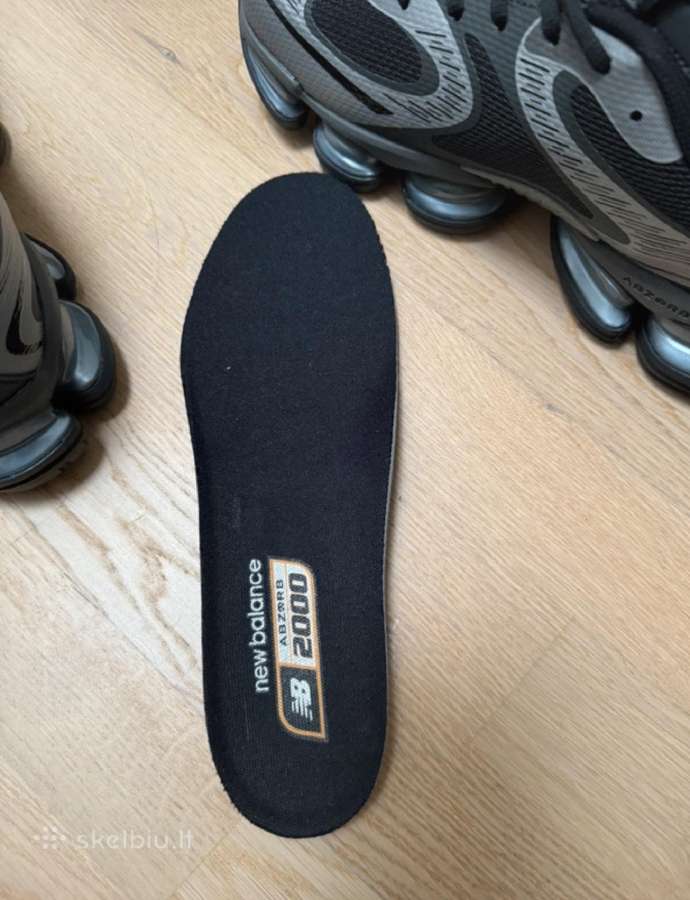 New Balance batai ir Burberry džemperis - nuotraukos Nr. 12