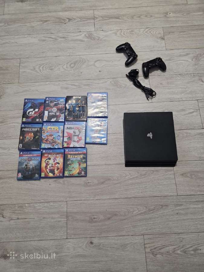 Playstation 4 pro cuh 7216b