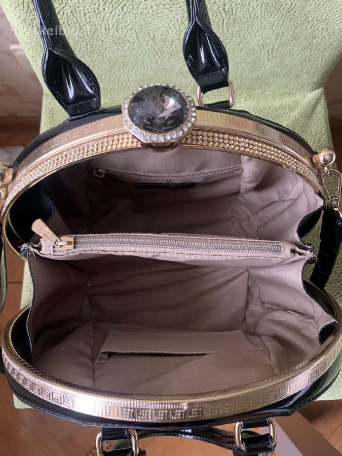 Moteriska rankine Louis Vuitton - nuotraukos Nr. 4