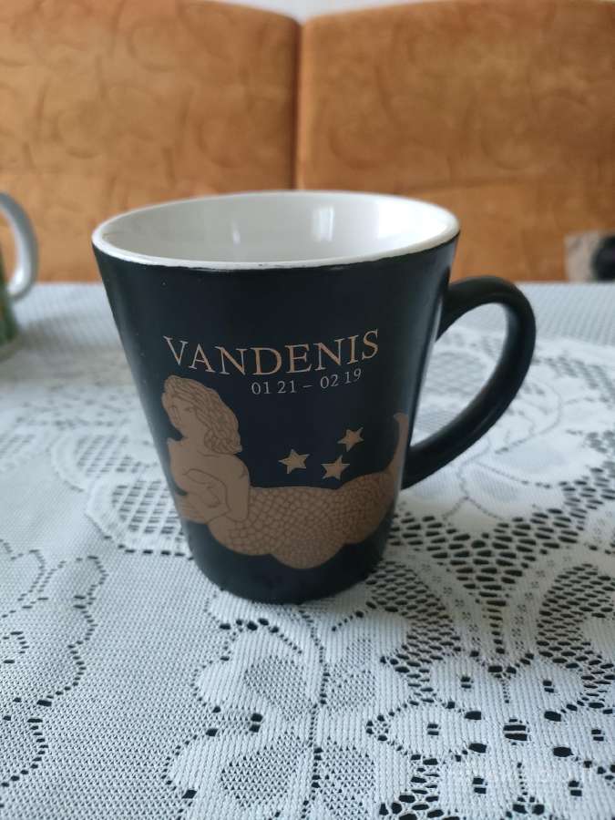 Įvairaus dizaino, dydžių puodeliai - nuotraukos Nr. 9
