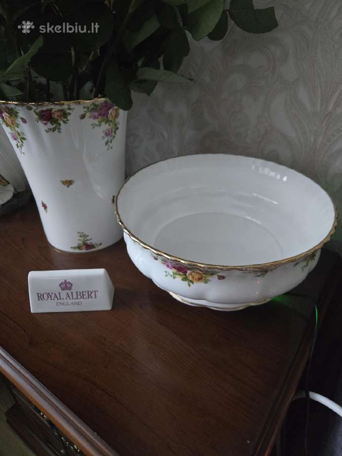 Parduodu dideli dubeni Royal Albert Old