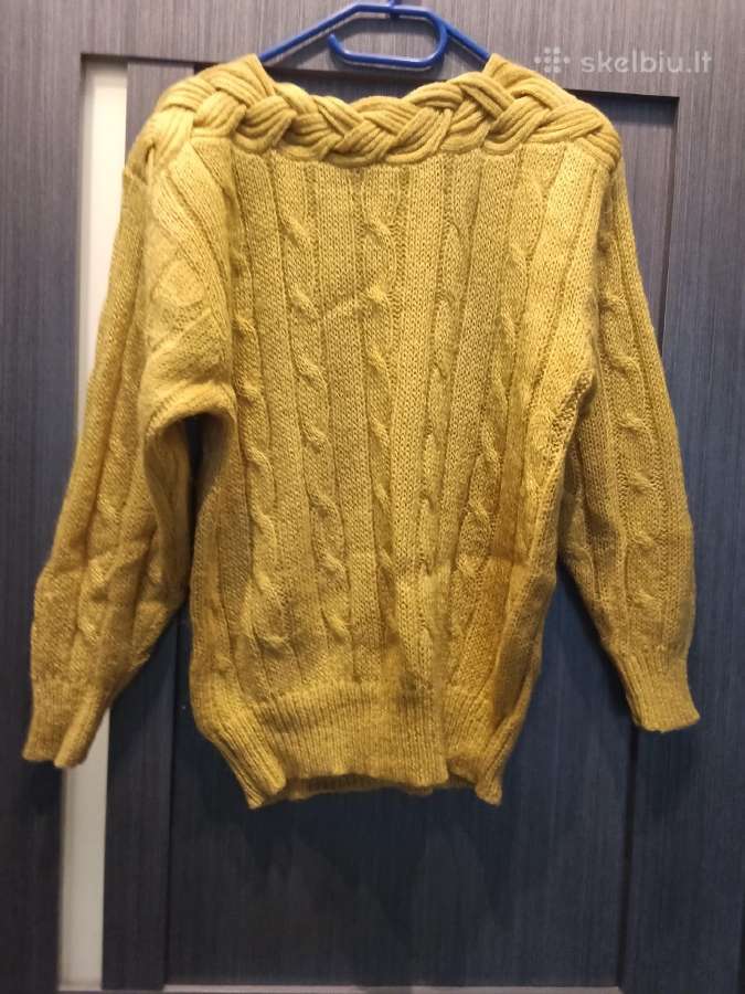 Megztukas su pynėmis šiltas