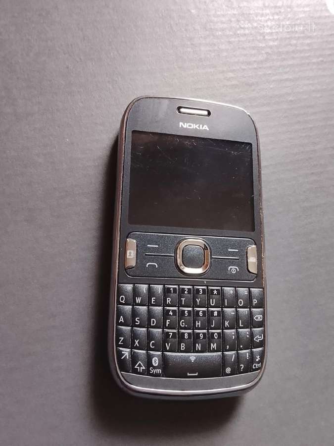 Nokia 302