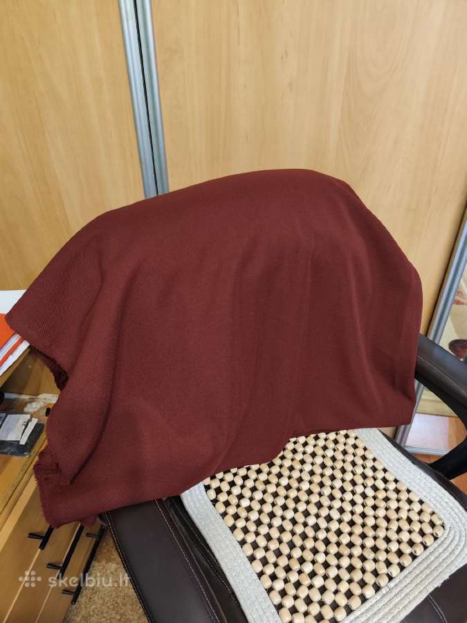 Bordo spalvos 3.84x1.54 m medžiagos skiautė