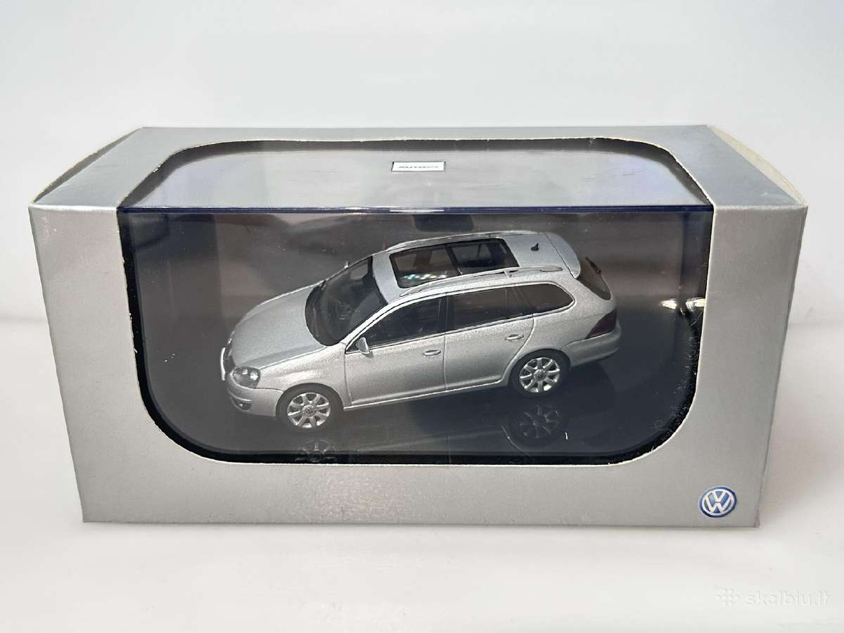 Volkswagen Golf V Variant sidabrinė 1:43 Autoart - nuotraukos Nr. 2