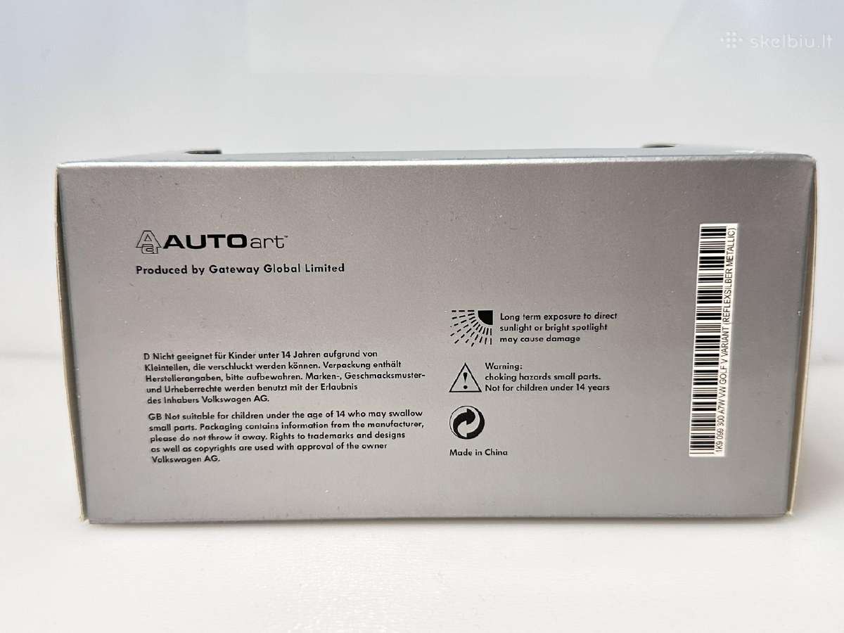 Volkswagen Golf V Variant sidabrinė 1:43 Autoart - nuotraukos Nr. 4