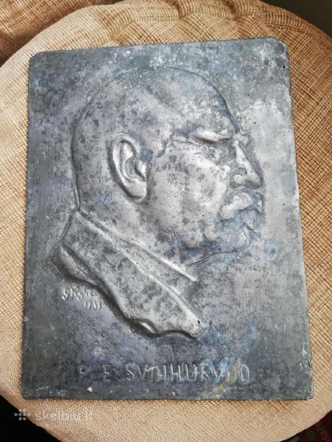 Bareljiefas suomijos prezidenta P. E. Svinhufvudo