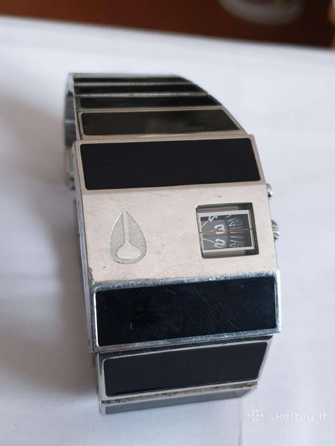 Nixon The Rotolog 8e
