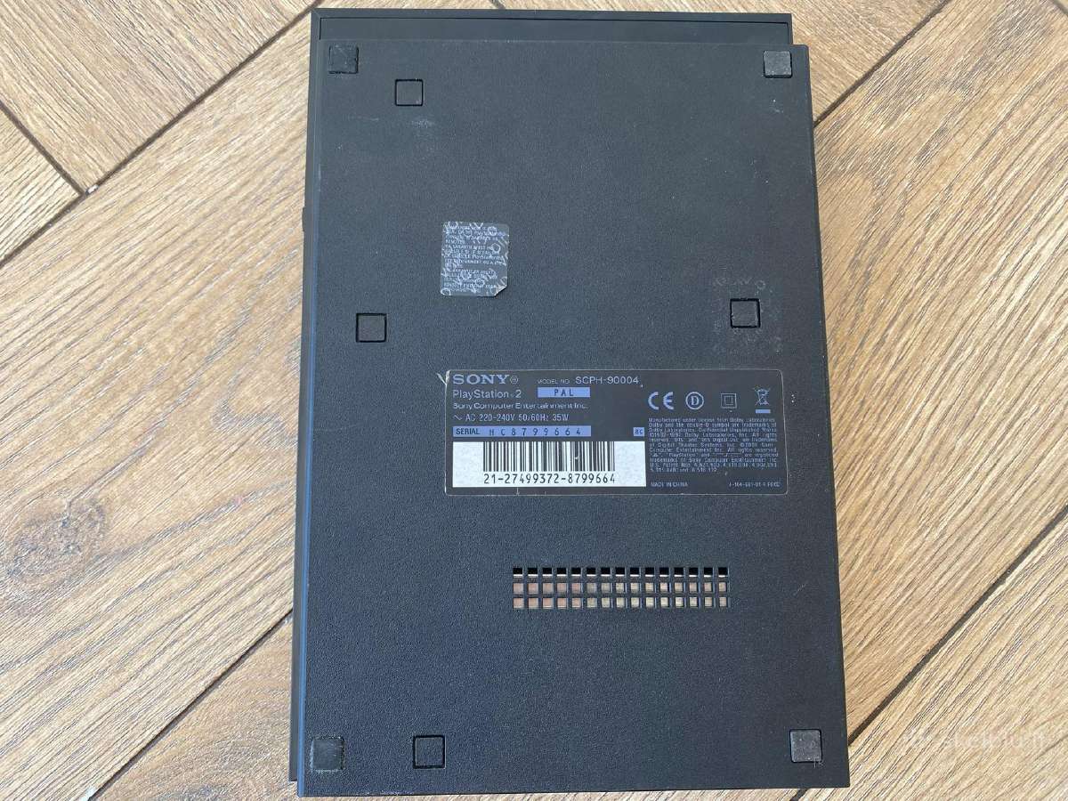 Playstation 2 Slim - nuotraukos Nr. 4
