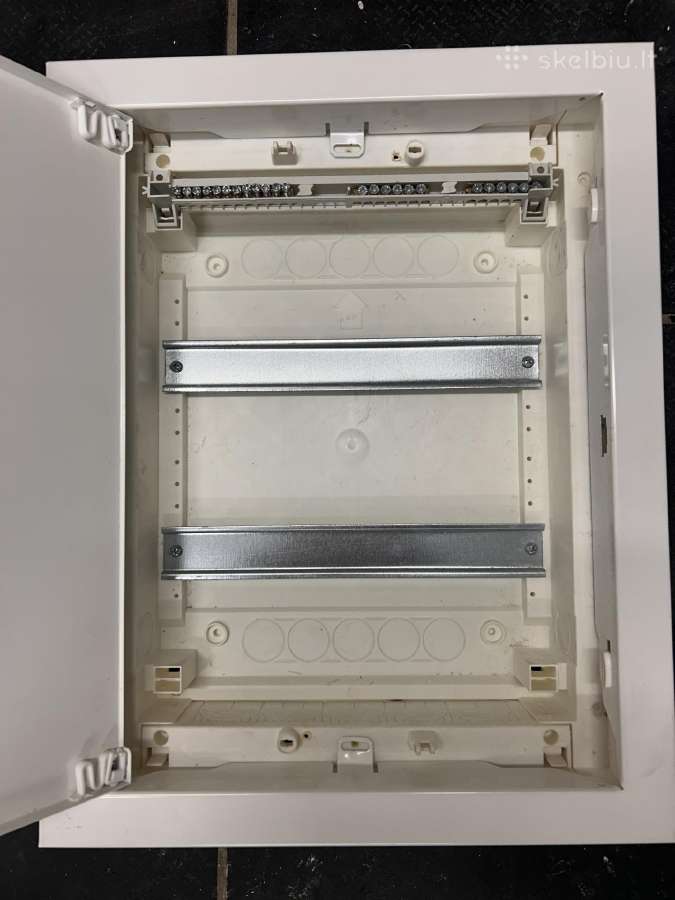 Skydelis p/t 24 modulių Ip30 metalinės durys - nuotraukos Nr. 2