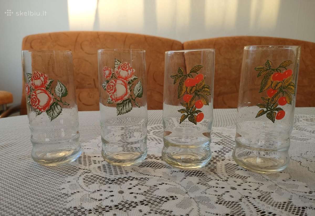 Stiklinės 4vnt gėlių, spanguolių, vyšnių atvaizdas