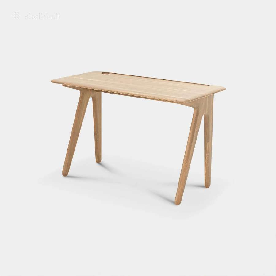 Tom Dixon natūralaus ąžuolo darbo stalas