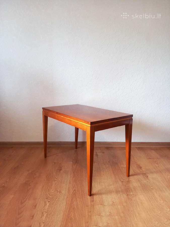 Vintažinis kavos staliukas
