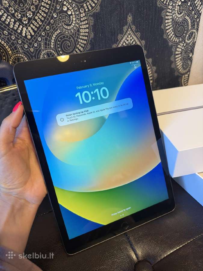 iPad (8th generation) wi-fi