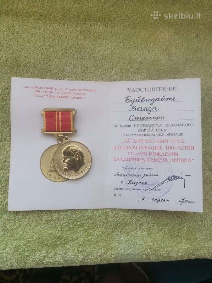Medalis už narsų darbą minint 100 metų
