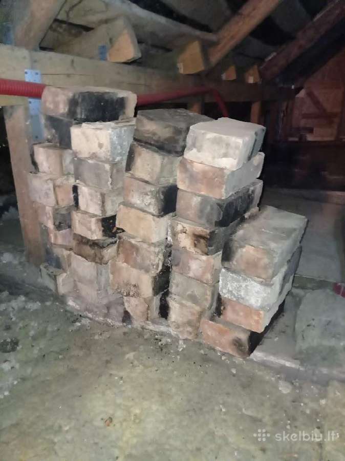 Raudonos pilnavidurės degto molio plytos