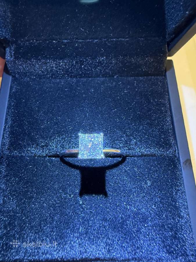 Sužadėtuvių žiedas su 1.01 ct deimantu