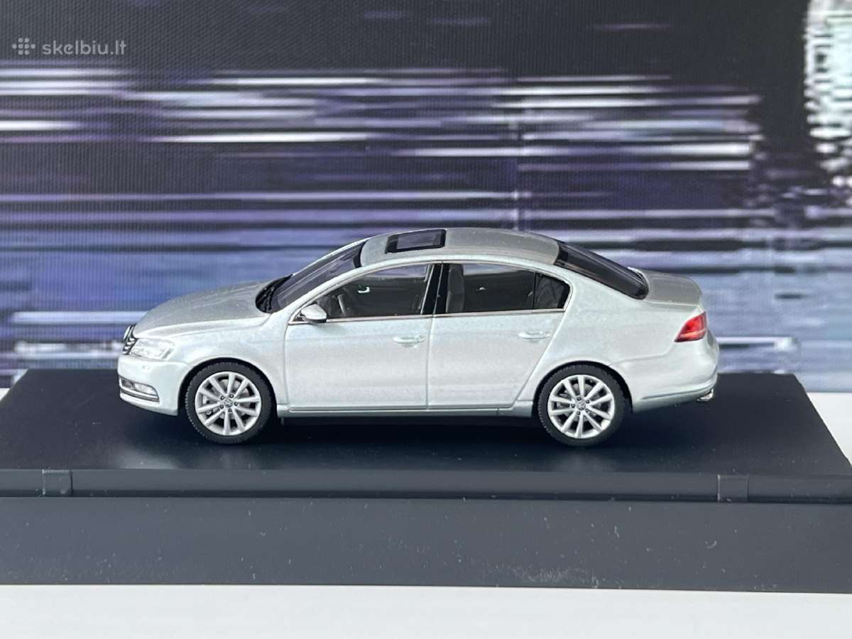 VW Passat B7 1:43