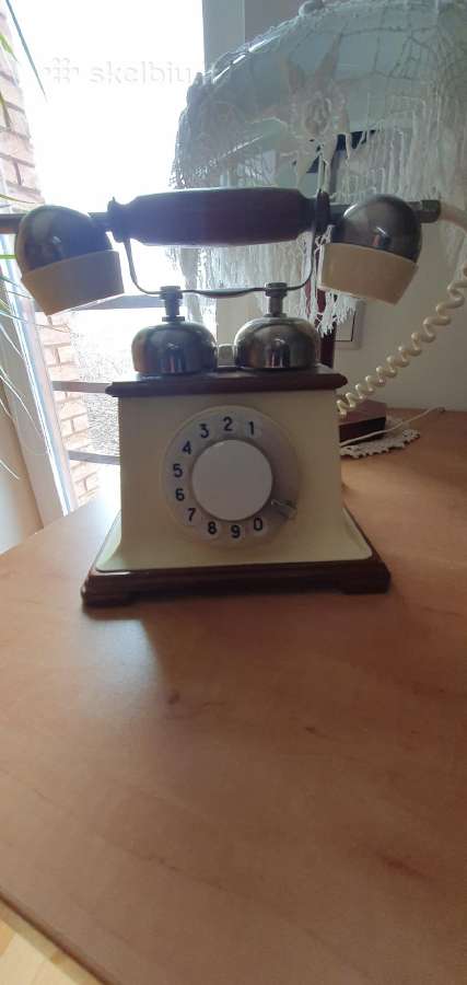 Senovinis telefonas