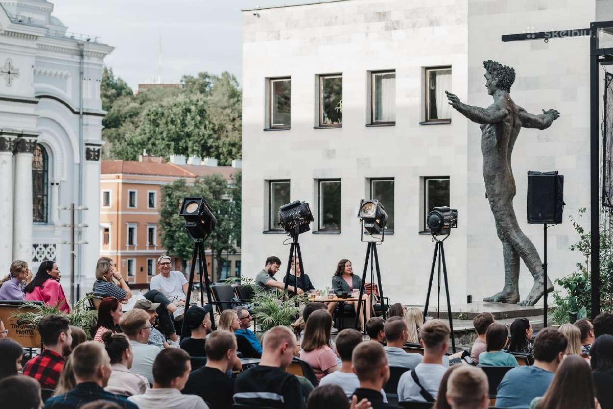Kavinės terasos pastatas su baldais ir virtuve - nuotraukos Nr. 31
