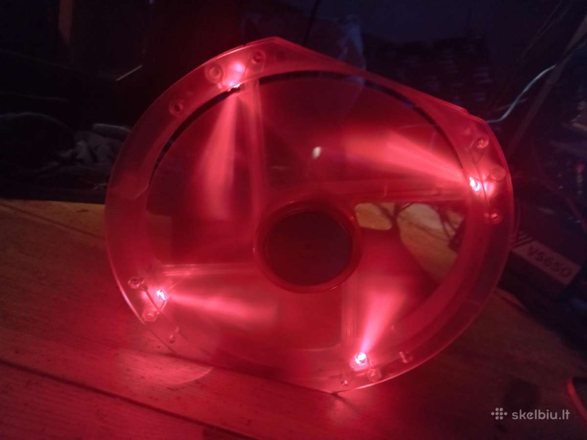 Parduodu dideli pc aušintuva. Cooler master A20030
