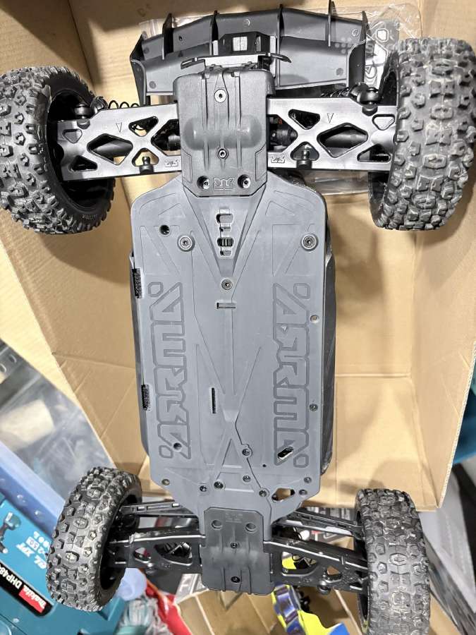 Arrma Typhon 4x4 brushed 1/8 scale - nuotraukos Nr. 9