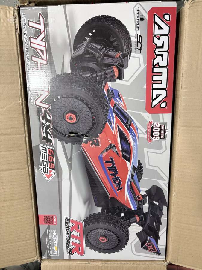 Arrma Typhon 4x4 brushed 1/8 scale - nuotraukos Nr. 15