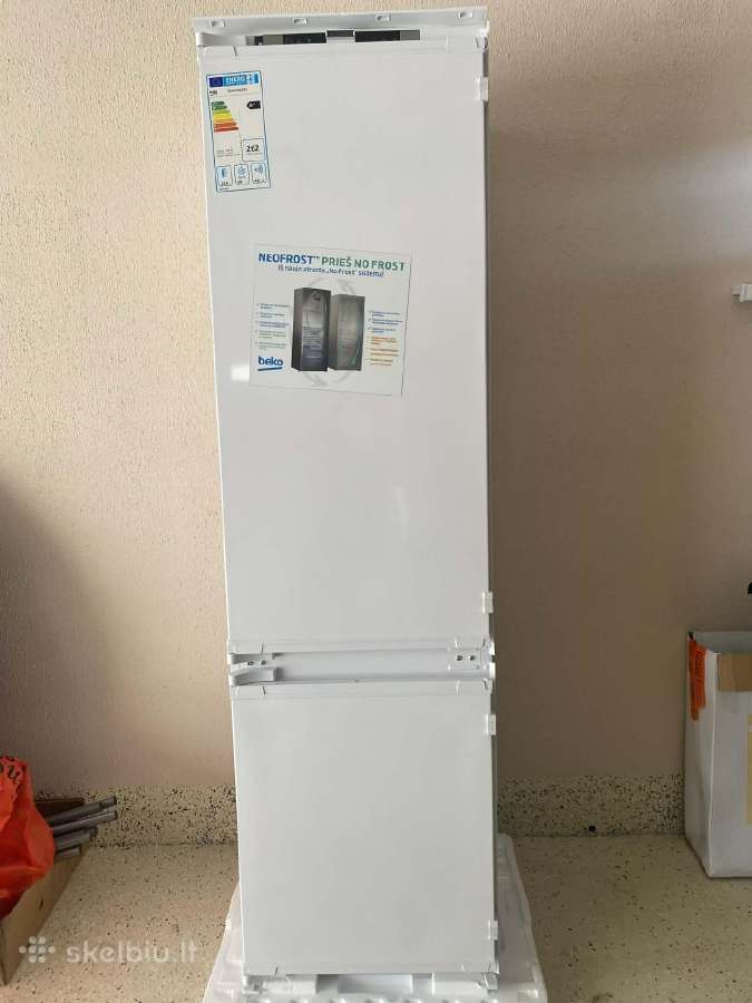 Įmontuojamas šaldytuvas Beko Bcna306e3sn