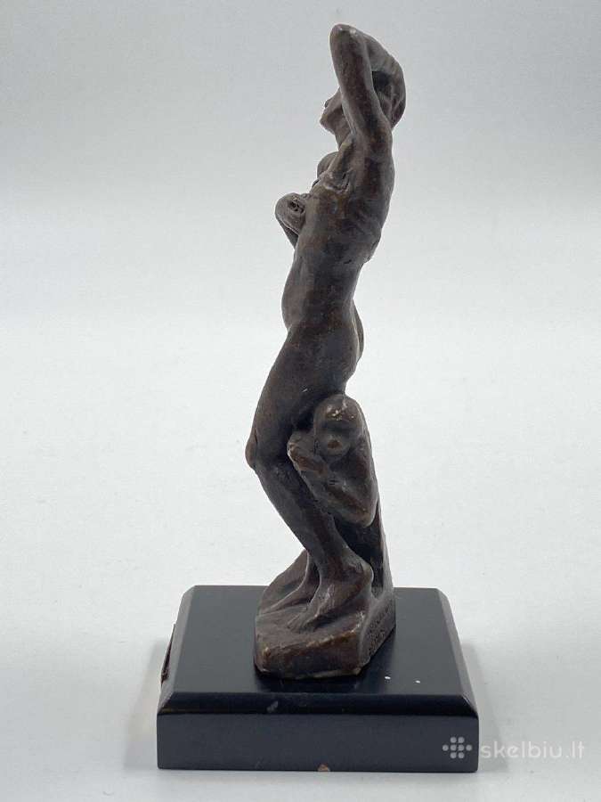 Bronzinė statula "Vyras su bezdžione" - nuotraukos Nr. 4