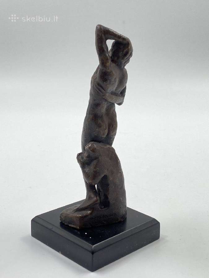 Bronzinė statula "Vyras su bezdžione" - nuotraukos Nr. 7