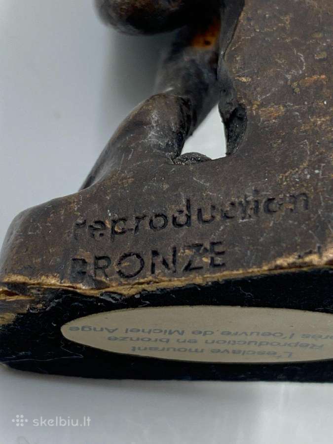 Bronzinė statula "Vyras su bezdžione" - nuotraukos Nr. 9