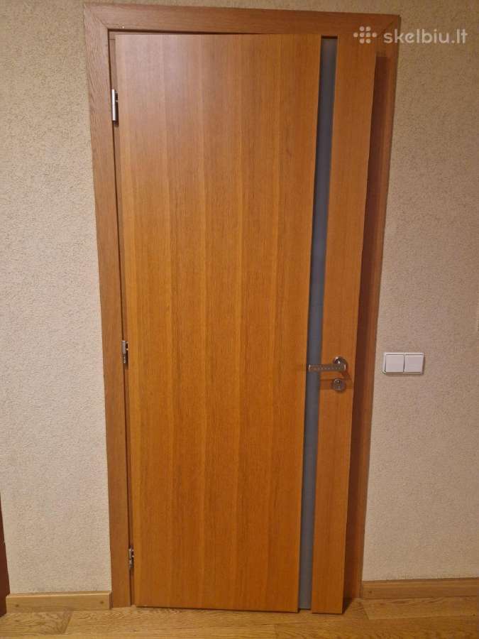 Medinės vidaus durys