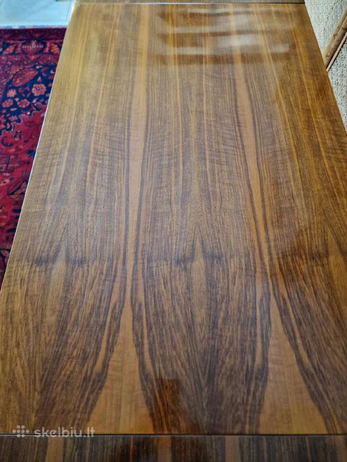 Vintažinis mid century riešutmedžio stalas
