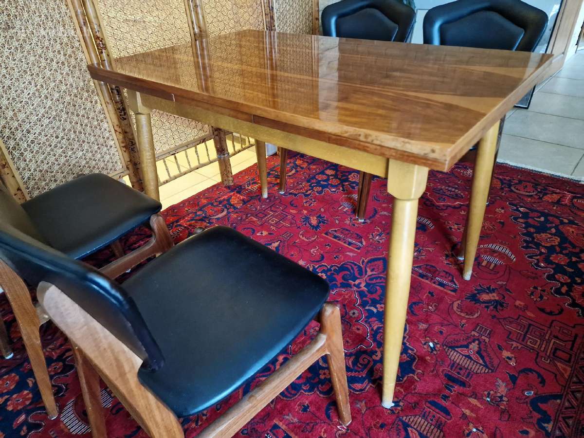 Vintažinis mid century riešutmedžio stalas - nuotraukos Nr. 32